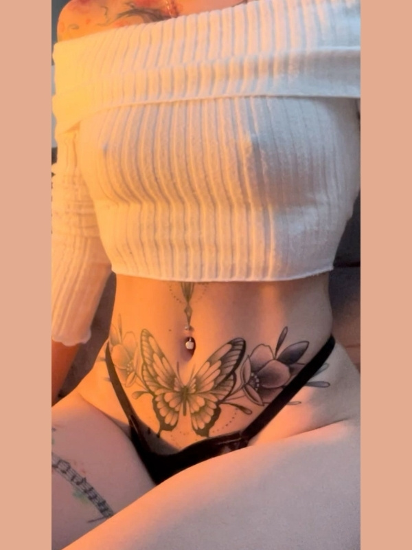 belly tattoo girl onlyfans leak