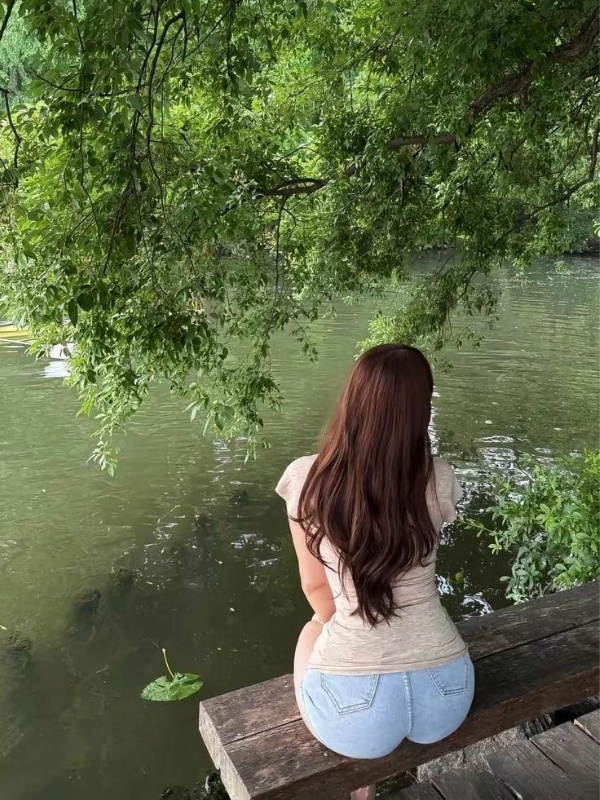 gái mông tròn hậu môn
