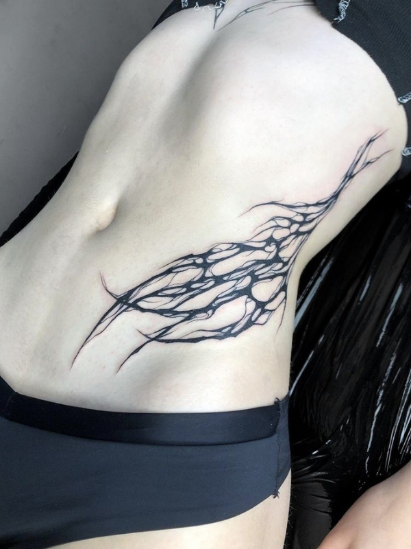 gái xăm bụng đẹp