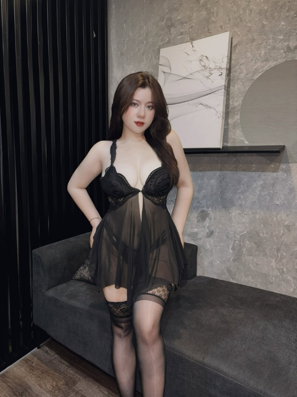 sexy milf vietnam