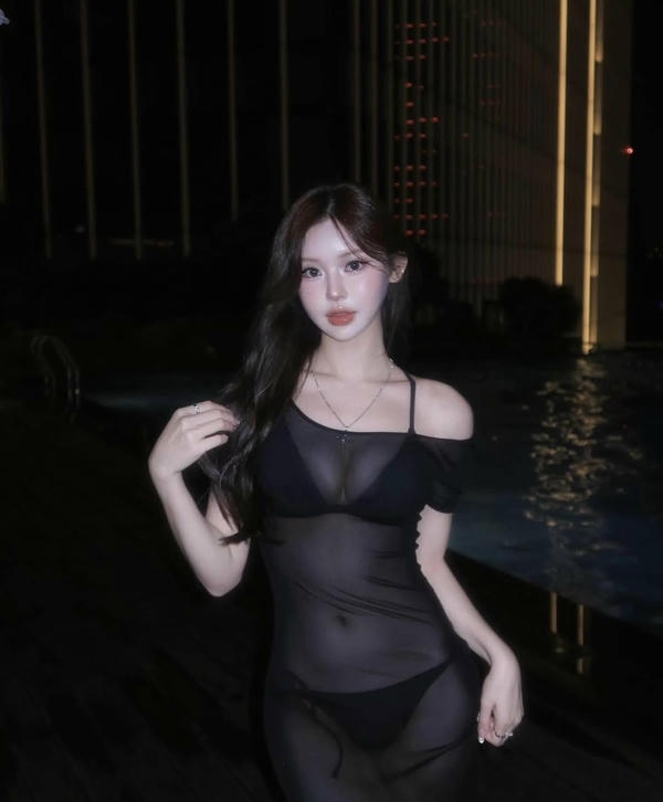 ảnh gái xinh hở hang